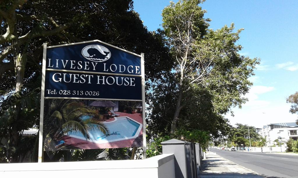 Livesey Lodge Guest House Hermanus Extérieur photo